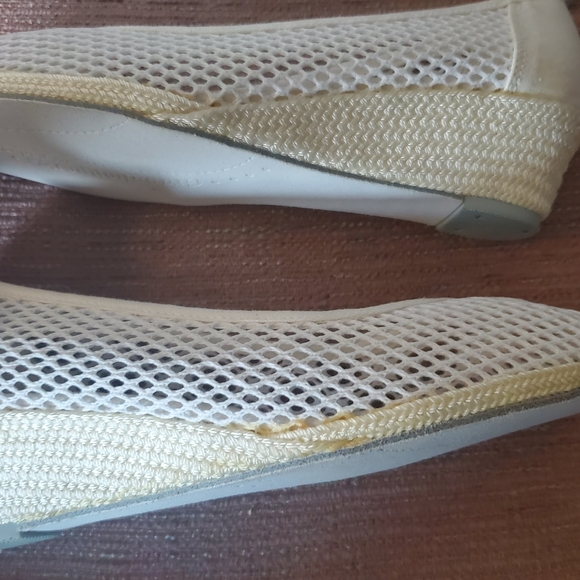 Shoes grasshoppers by keds size 7 , medium, new in box,  lilac white , vintage - Picture 2 of 5